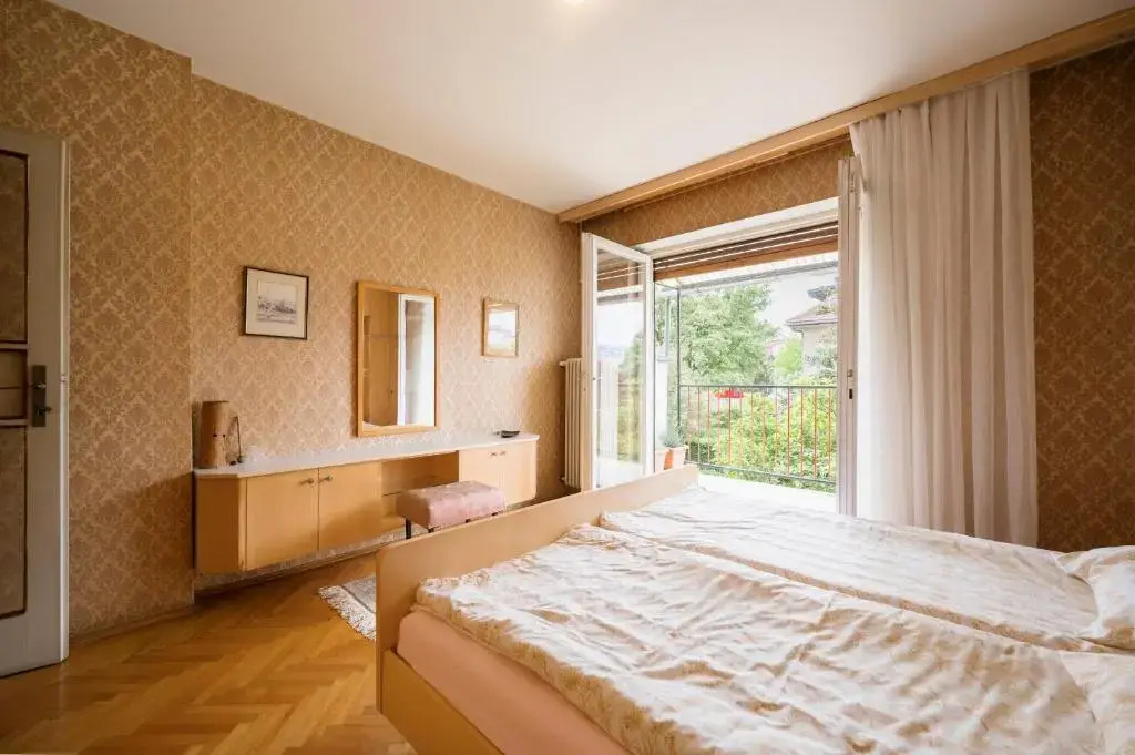 Ljubljana C17 - 5 Bedroom Private House with a Garden