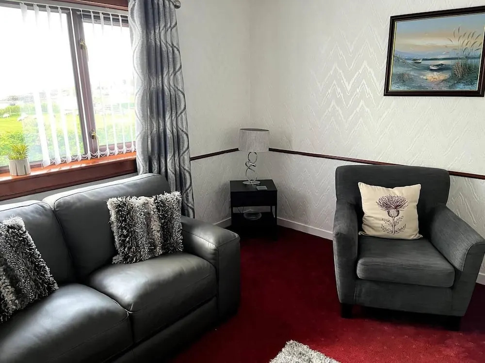 Immaculate 5 Bedroom House Outside Stornoway