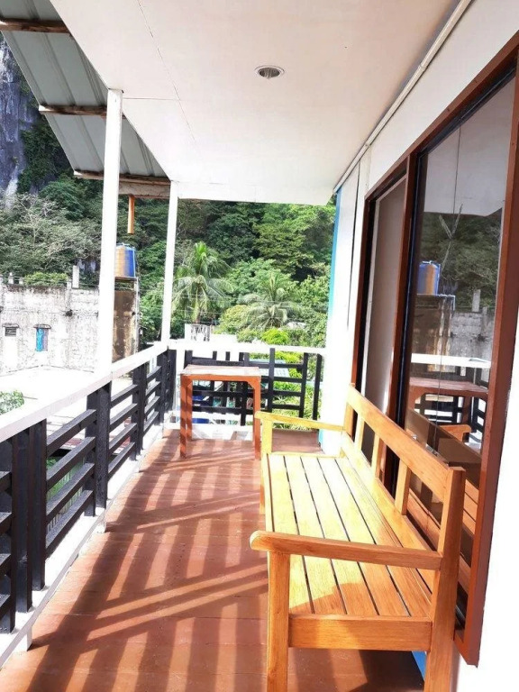 Ohana Hostel