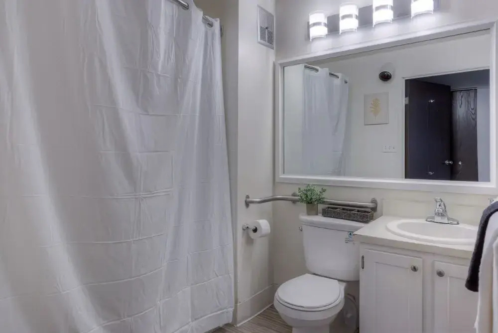 FRONTDESK 1431 Washington Blvd Apts Downtown Detroit
