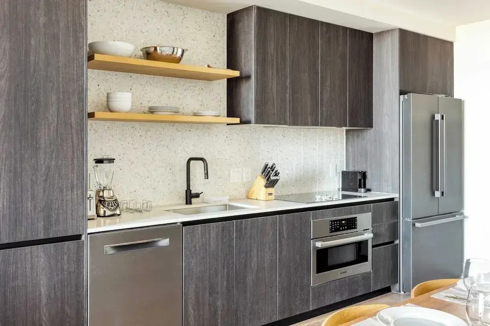Sleeps 16 Brand New Austin High Rise w/ Rooftop Pool, Gym, Yoga Studio & More!