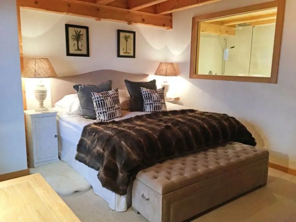 Le Faucon 8