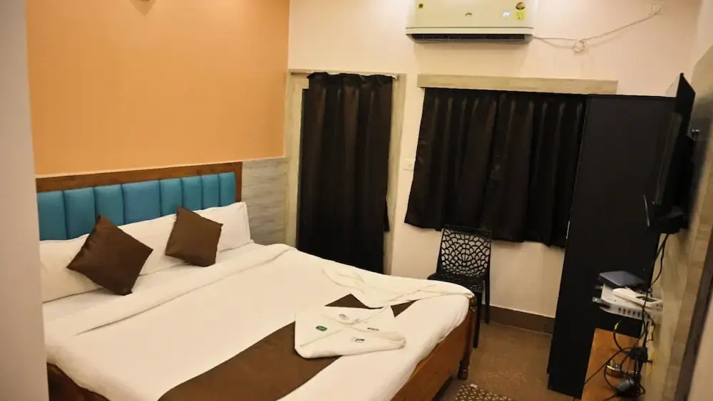 Shree Ganesh Resort -near Temple & Beach