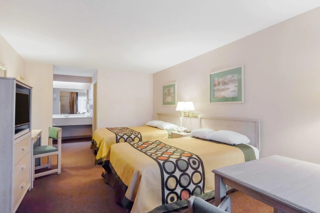 Super 8 by Wyndham Jasper TX