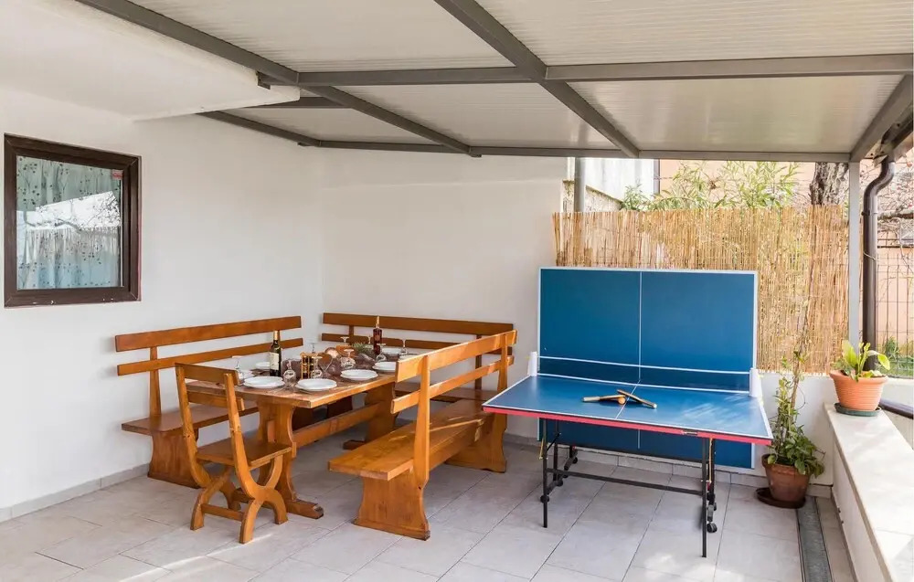 Nice Apartment in Pula With Outdoor Swimming Pool, Wifi and 2 Bedrooms