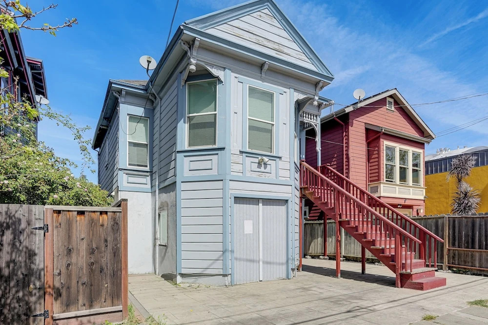 Spacious & Central! Pet-friendly Emeryville Home