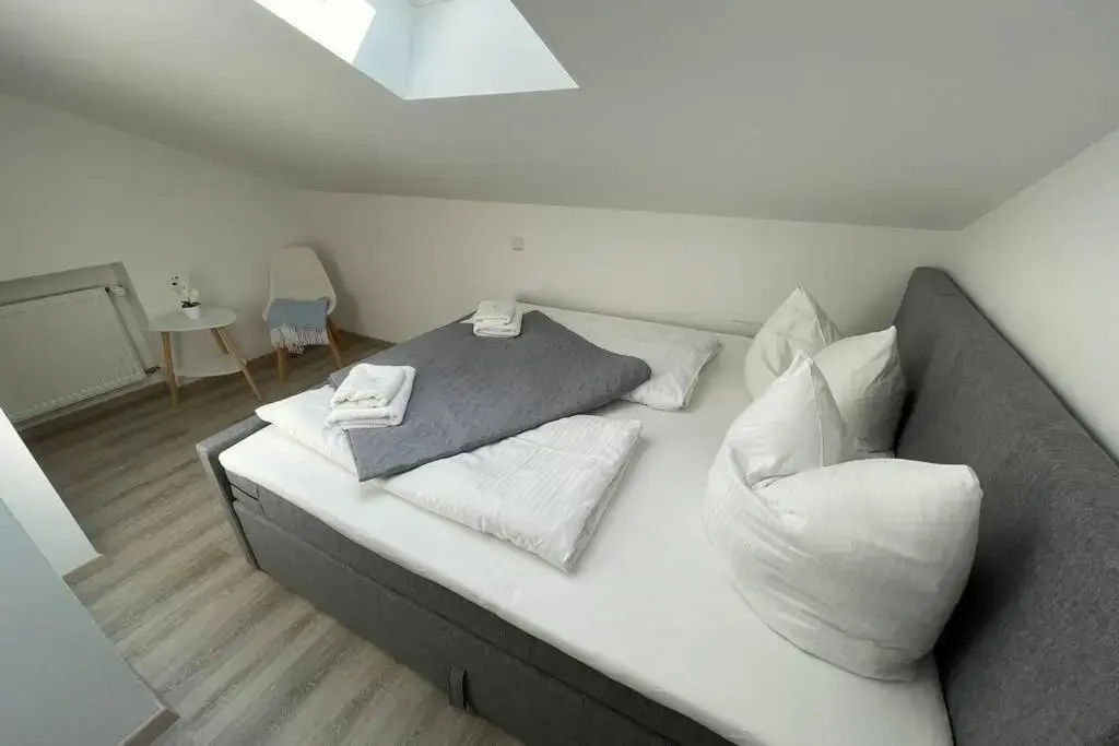 Gemütliche Ferienwohnung im DG am Tegernsee - Bergblick, Ruhe & ganz viel Platz