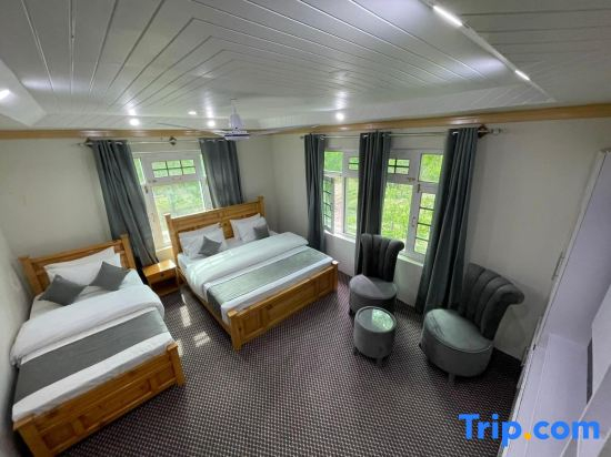 Skardu Saraye Hotel & Resort