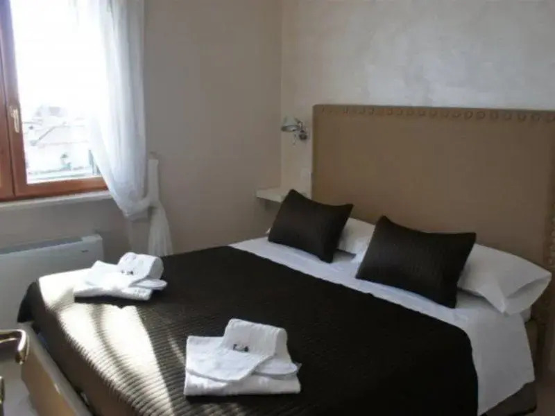 Aurelia Palace