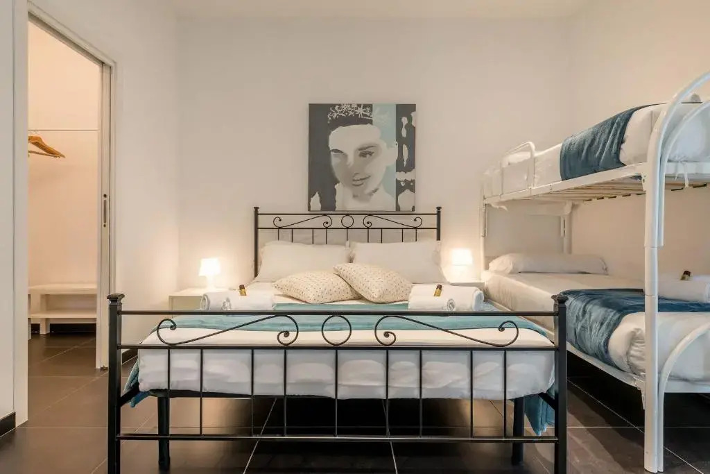 YOUR HOUSE ROOMs 1