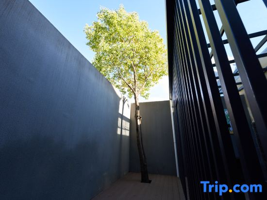 Wuyu Lanjing Villa | Family Elegant Luxury Detached Villa (Lijiang Tianrui Howard Johnson Resort)