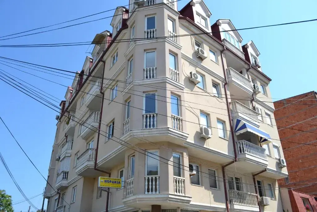 Luxury Apartment Near City Center
