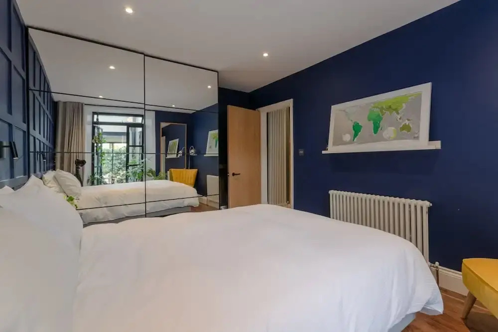 Modern 2 Bedroom Garden Apartment in West Hampstead