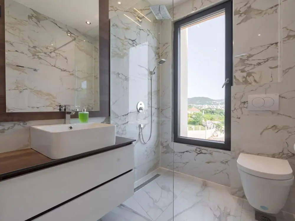 D Iman Hotel