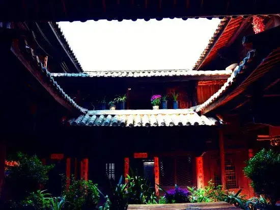 Nuodeng Wudishui Inn