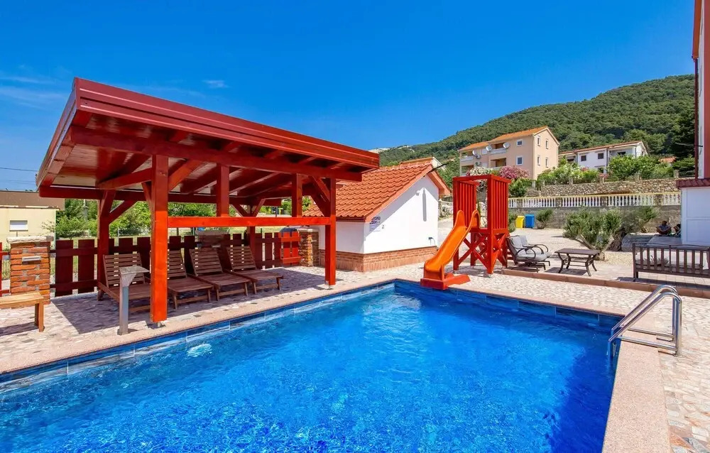 Stunning Apartment in Banjol With 1 Bedrooms, Wifi and Outdoor Swimming Pool