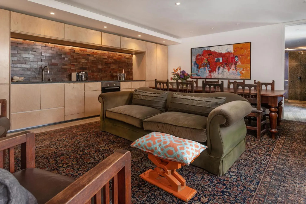 17 Marine Hermanus, Apartment 103 with private Hot Tub