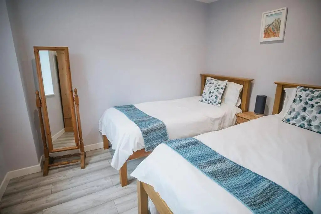 YR HEN BERLLAN - 3 Bedroom House in Snowdonia National Park, Conwy, North Wales