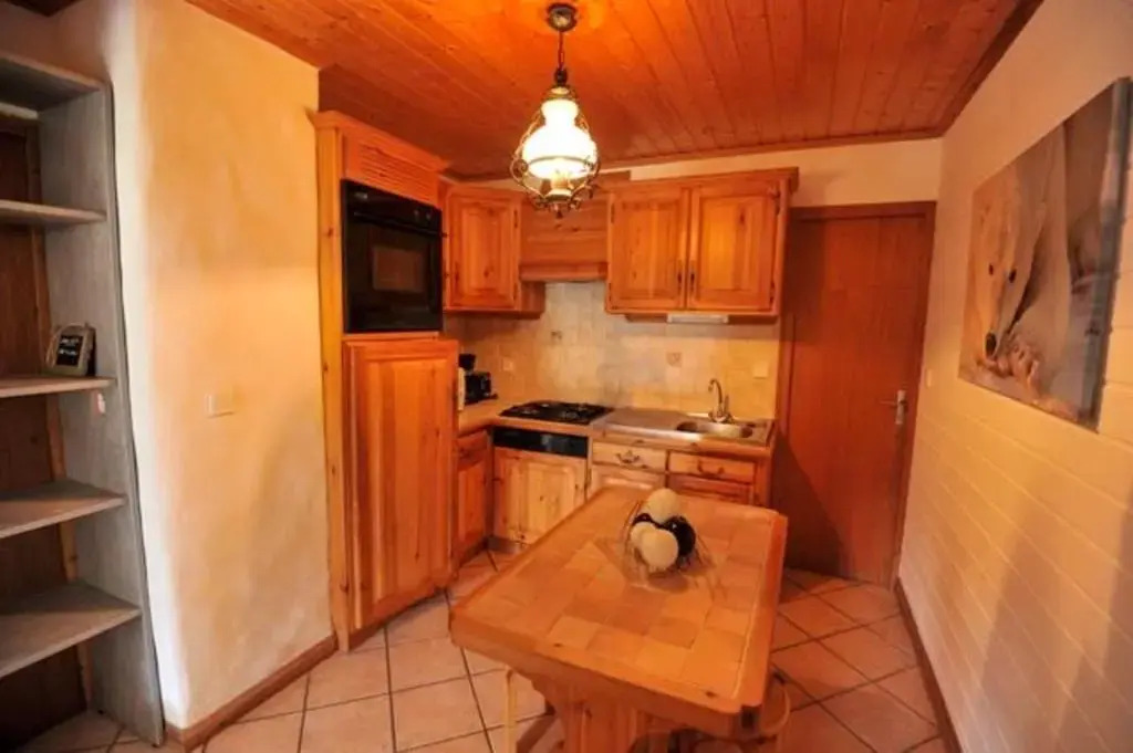 Appartement de 2 chambres a Champagny en Vanoise a 40 m des pistes avec jardin clos et wifi