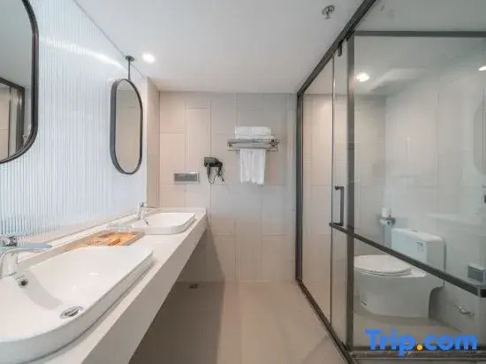Yuzhan Hotel (Riyue Bay Branch, Lovers Middle Road, Zhuhai)
