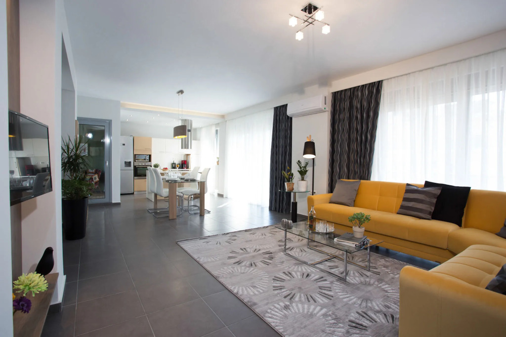 Polis Apartments