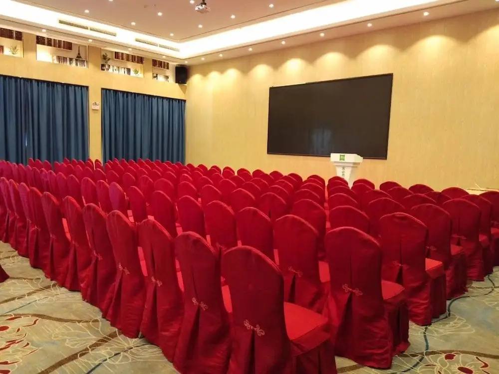 Heroyear Hotel