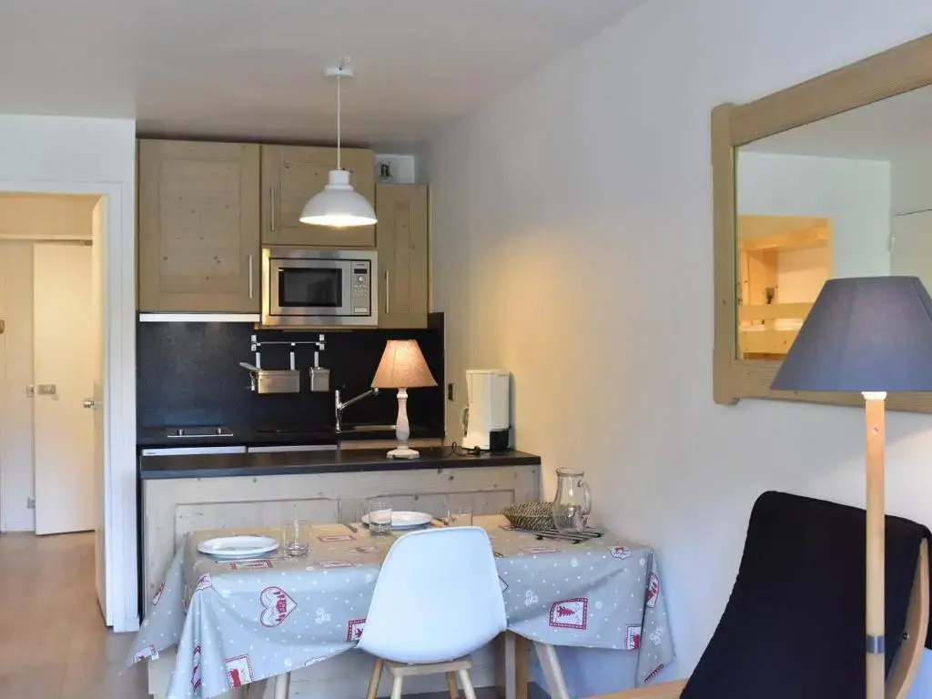 Appartement Méribel, 1 pièce, 4 personnes - FR-1-180-206