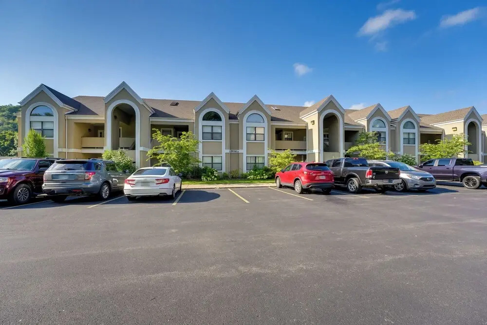Indoor Pool Access: Golf Getaway Near 76 Strip!