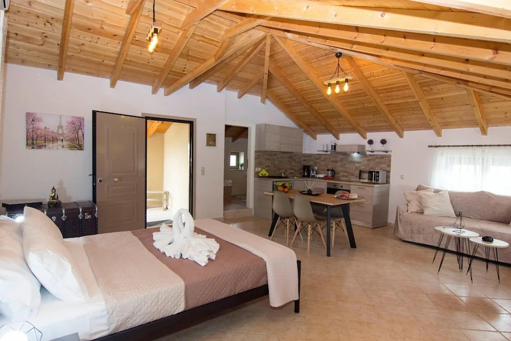 Selinitsa Stone Studio - Mani Seaview Retreat