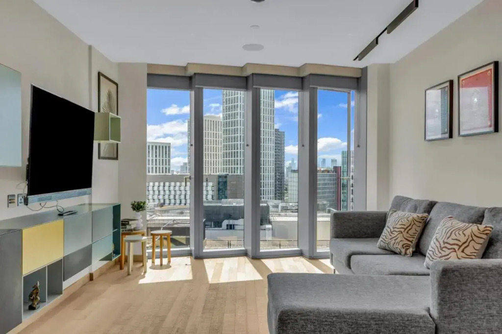 Manhattan Loft Garden In Stratford By Mysquare