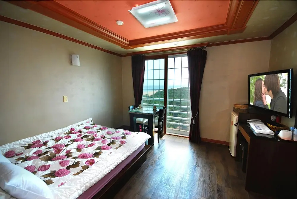 Empas Condotel