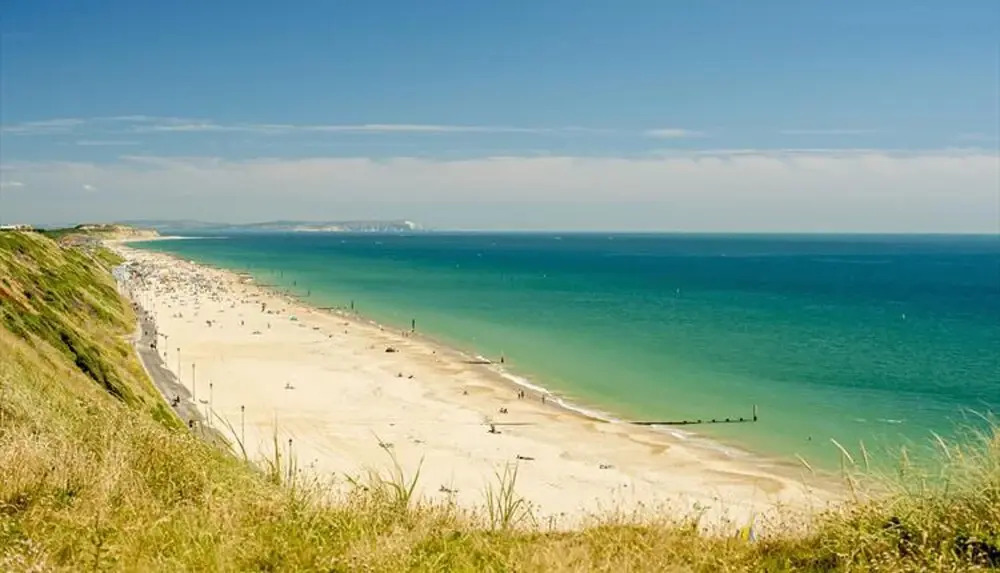 Luxury 3-bed Apartment in Bournemouth Nr Beach