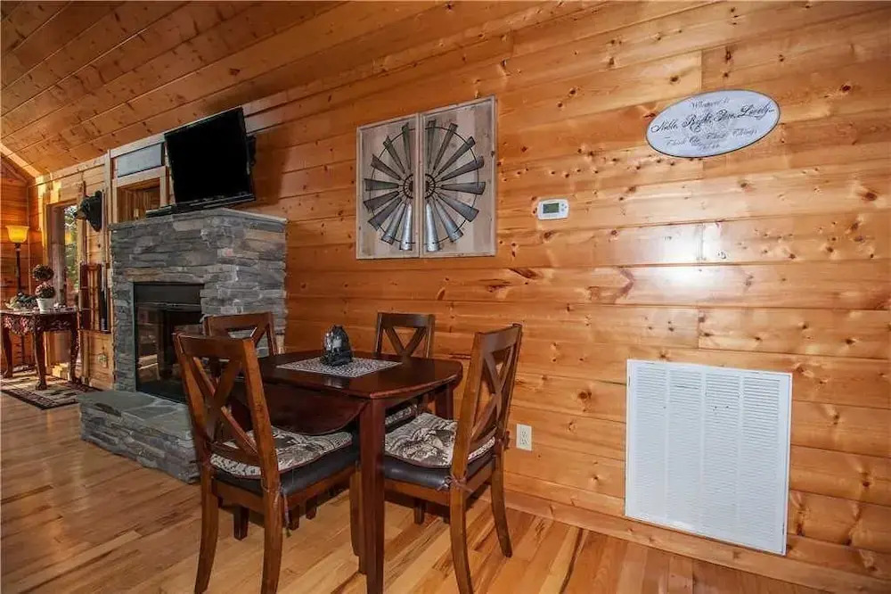 Kissing Retreat - Two Bedroom Cabin