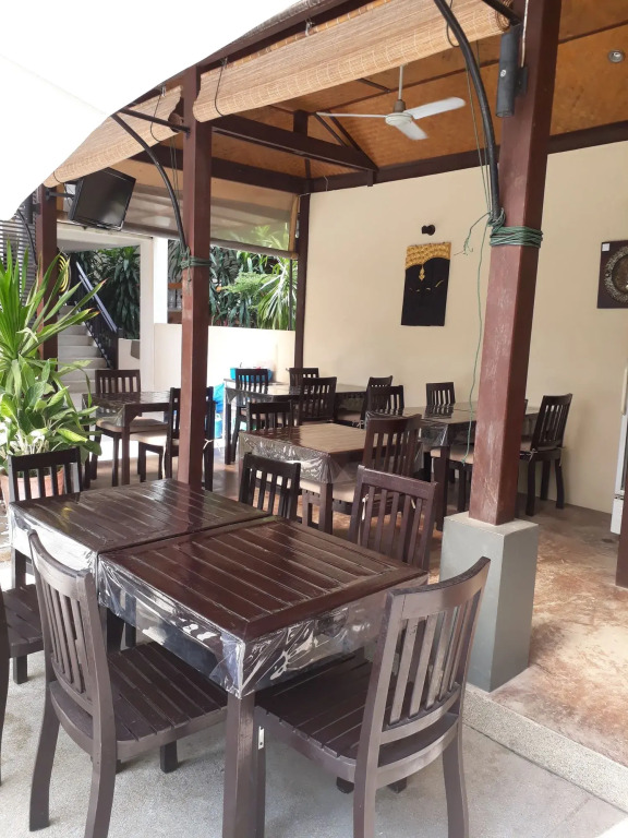 Ampha Place Hotel