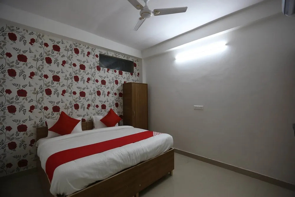Retreat Inn by OYO Rooms