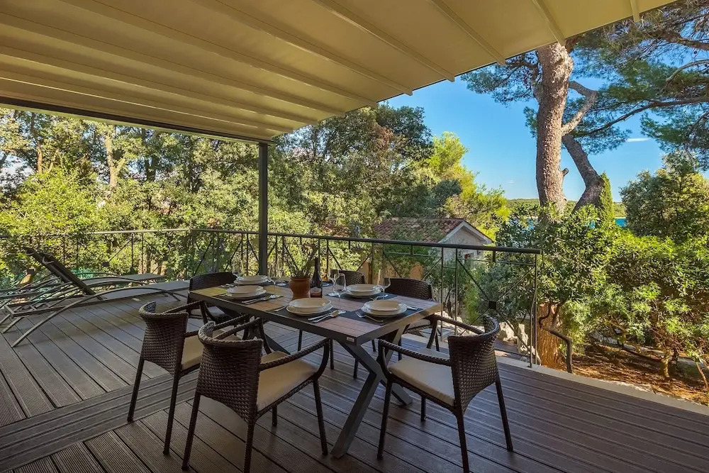 Holiday House in Pula 30 m From the sea