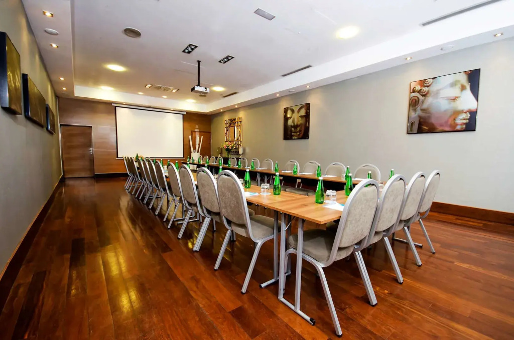 Hotel NH Poznan