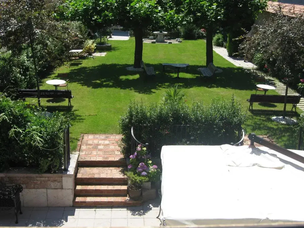 Apartamentos La Pontiga ***