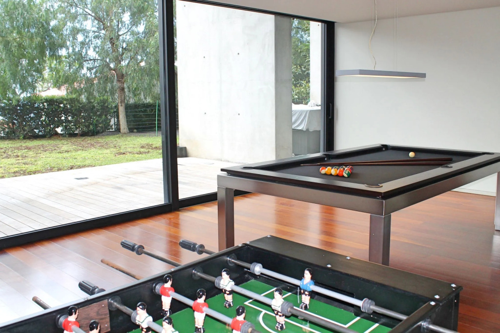 Elevator, heated pool, A/C, state of the art holiday property | SkyLounge