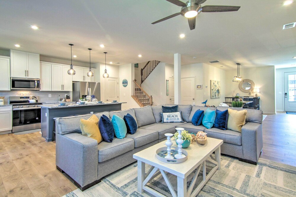 Porch + Pool Access: Millville Townhome!
