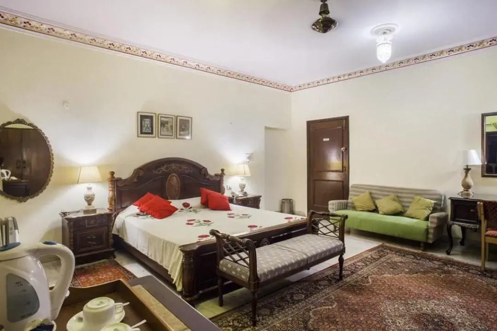 Hotel Meghniwas