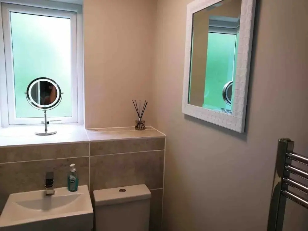Ideal Selly Oak Home - Family or Business