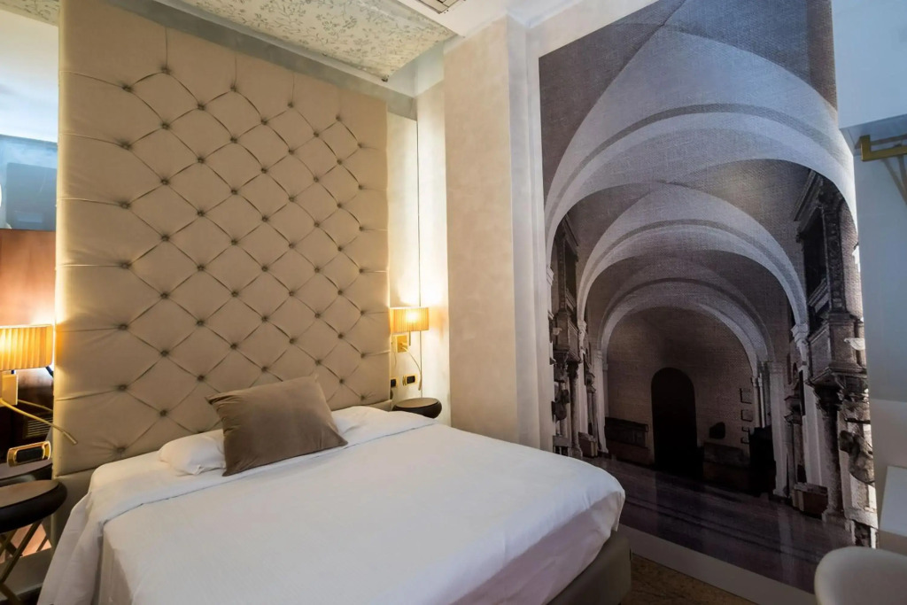 Hotel Mythos