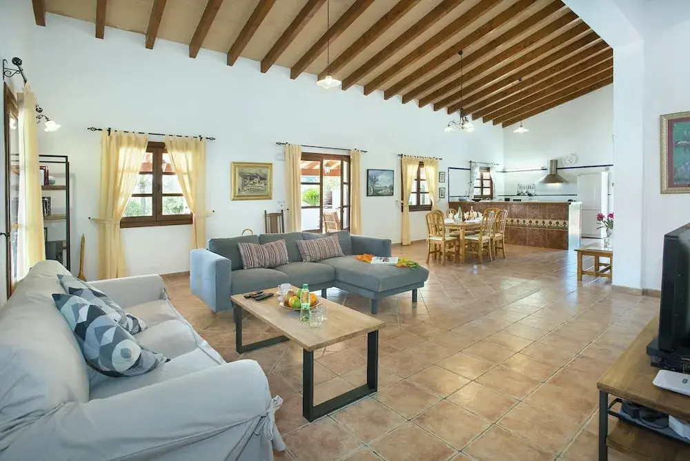 Owl Booking Villa Romeu - 10 Min Walk to the Old Town