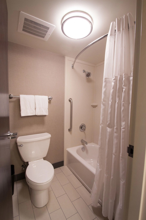 Garner Hotel Wadsworth by IHG