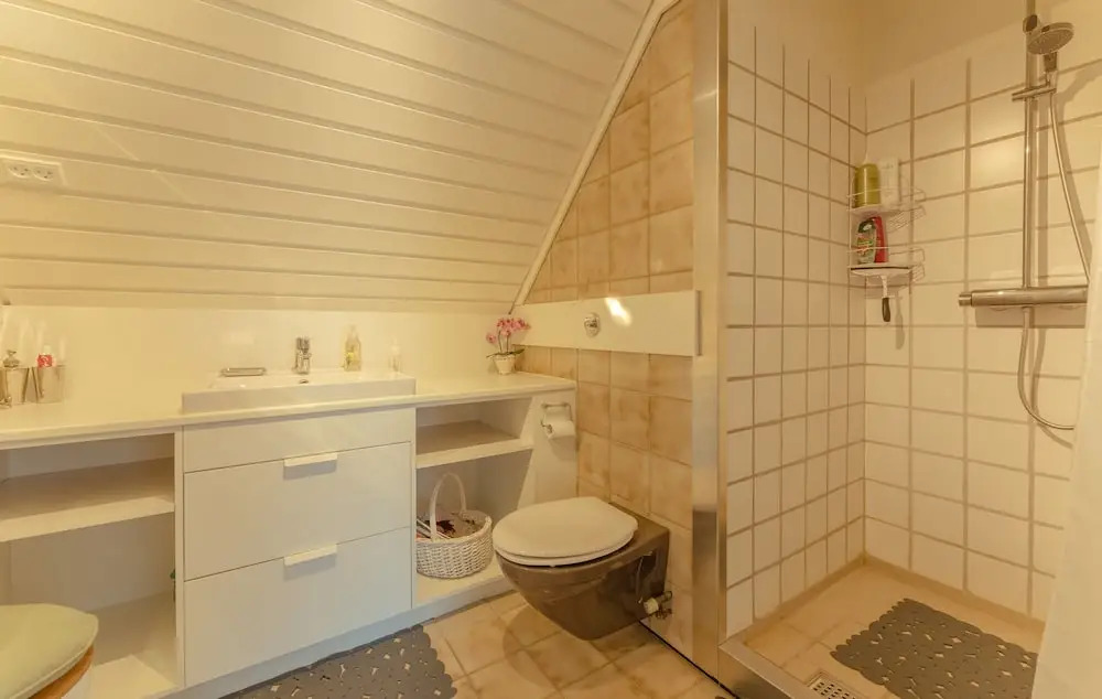 Great 3 BR Loft Apt - Views-Free Parking