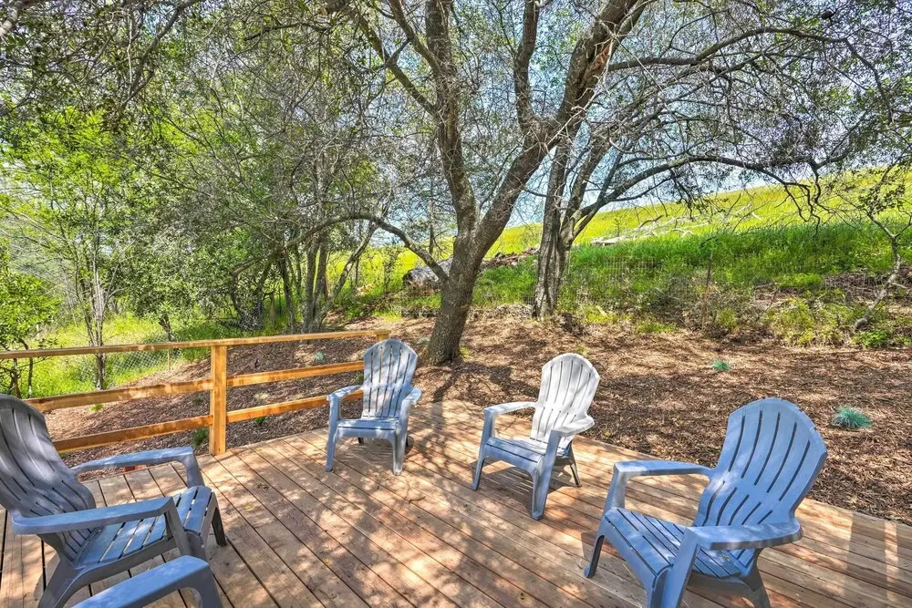 Walk to Main St: Historic Cottage in Sutter Creek