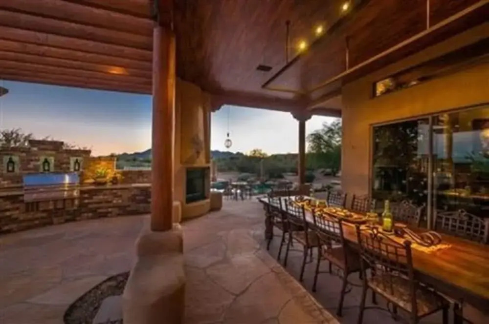 Four Peaks B and B Romantic Getaway
