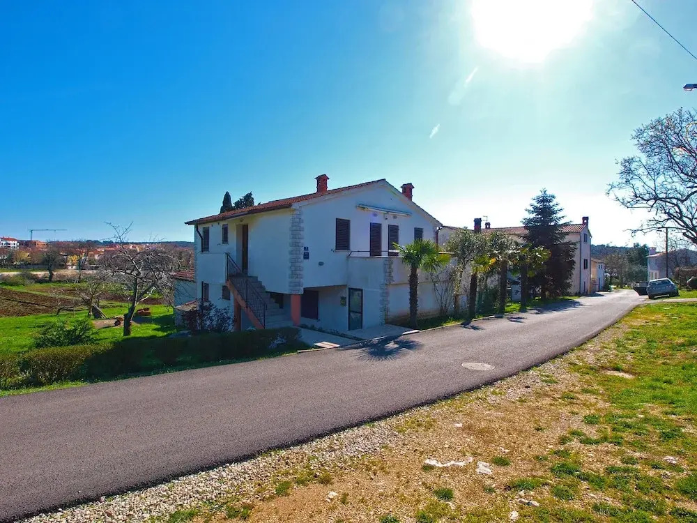 Apartment 950