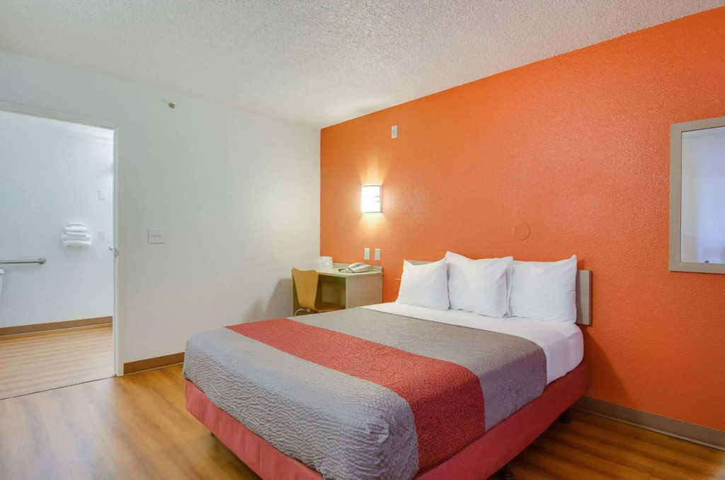 Motel 6-Tacoma, WA - South
